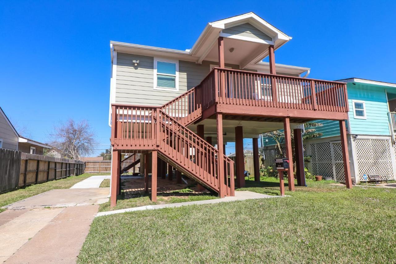 Perfect Location Spacious Yard Coffee Bar At This Lovely Beach Home Galveston Bagian luar foto