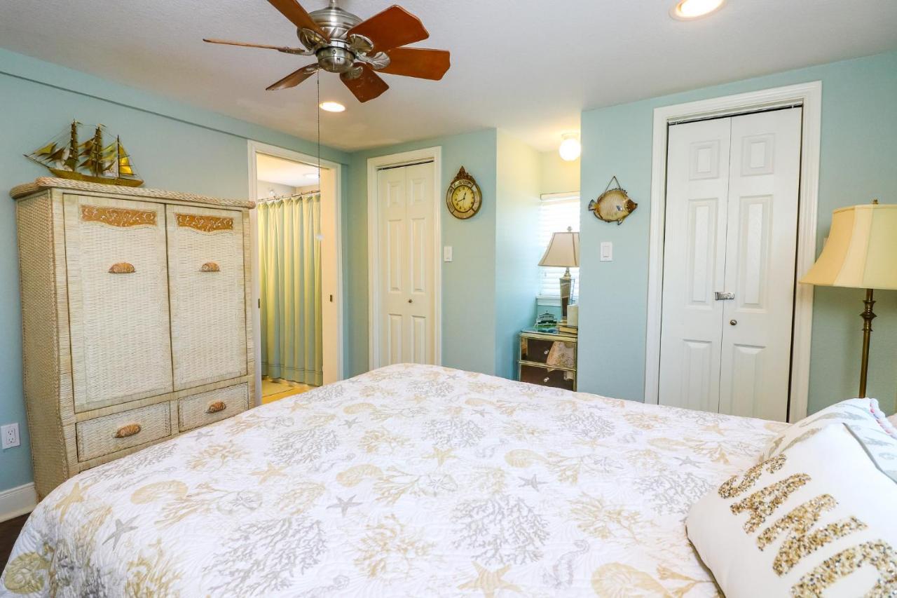 Perfect Location Spacious Yard Coffee Bar At This Lovely Beach Home Galveston Bagian luar foto